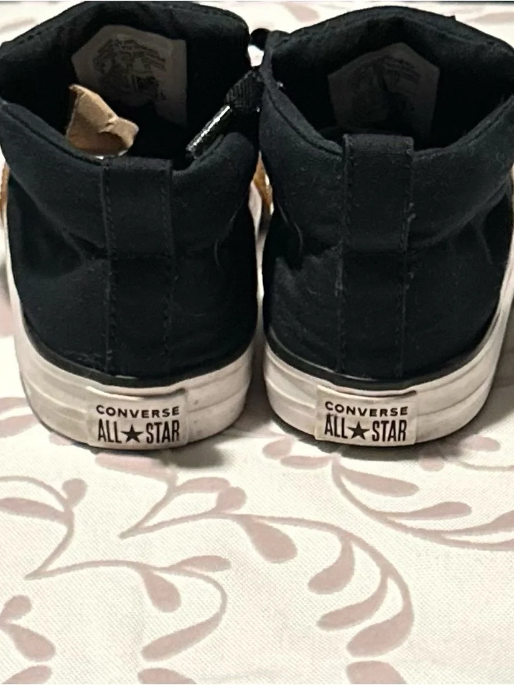 Converse Kids Black High-Top Sneakers size 8
